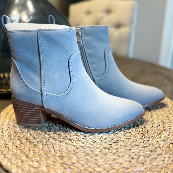 New Zippered Grey Booties - Picture 3 of 7